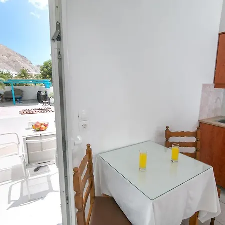 Gardenia Hotel Perissa (Santorini)