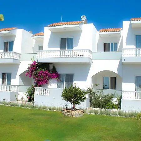 Gardenia 3* Perissa (Santorini)