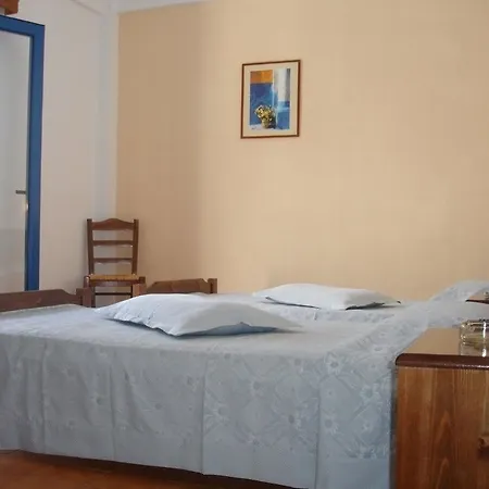 Gardenia Hotel Perissa (Santorini)