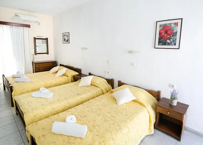 Gardenia Hotel Perissa (Santorini)