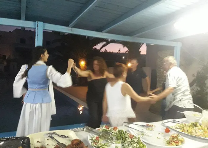 Gardenia 3* Perissa (Santorini)