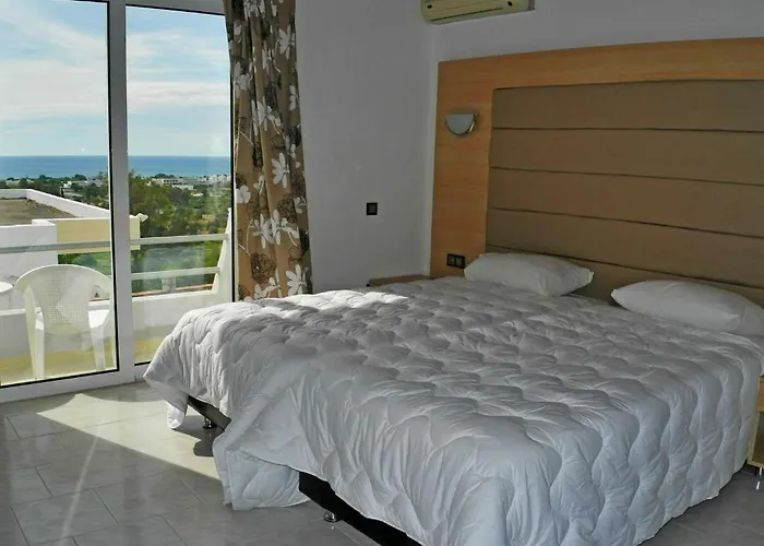 Gardenia 3* Perissa (Santorini)