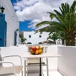 Gardenia 3* Perissa (Santorini)