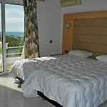 Gardenia 3* Perissa (Santorini)