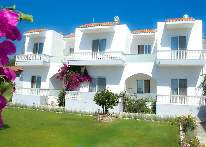 Gardenia 3* Perissa (Santorini)